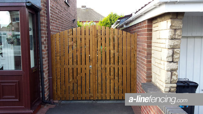 Double timber gate