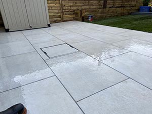 Porcelain paving
